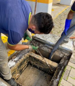 Desentupimento de Caixa de Gordura